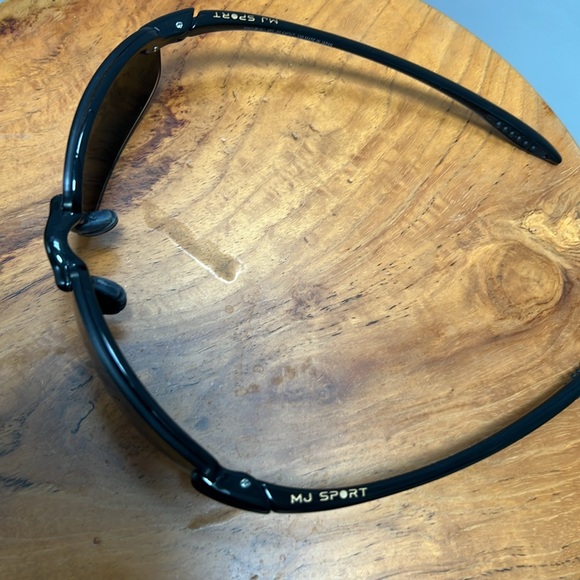 Maui Jim Sport Sleek Black Sunglasses